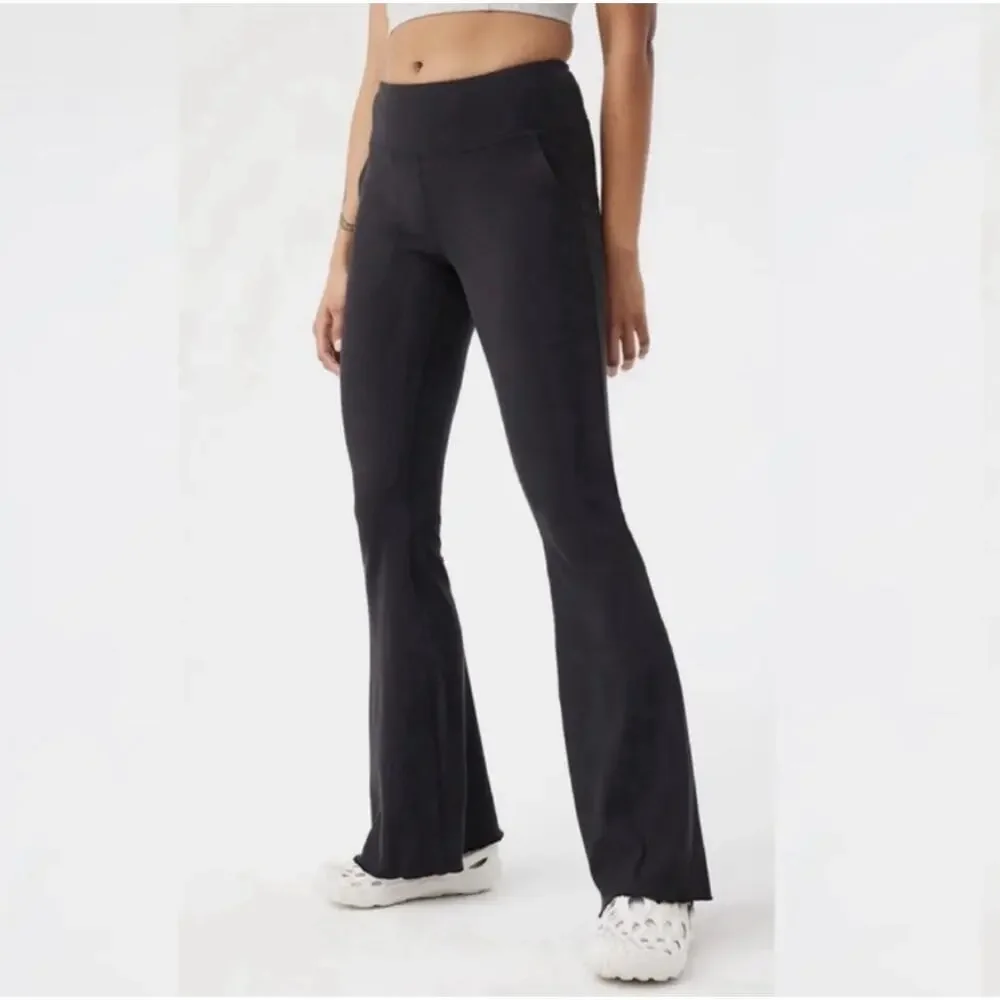 Outdoor Voices Superform Ribbed Flare Leggings BXS Black Athleisure Travel - Picture 2 of 13